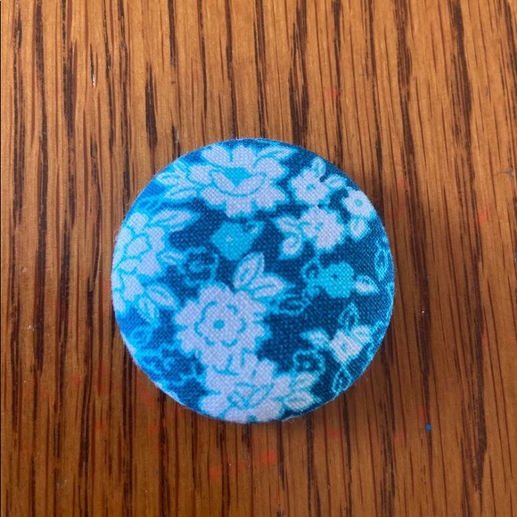 Navy Blue, Light Blue, and White Flower Interchangeable Badge Topper - Picture 1 of 2